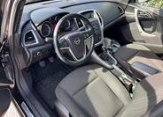 Opel Astra 9