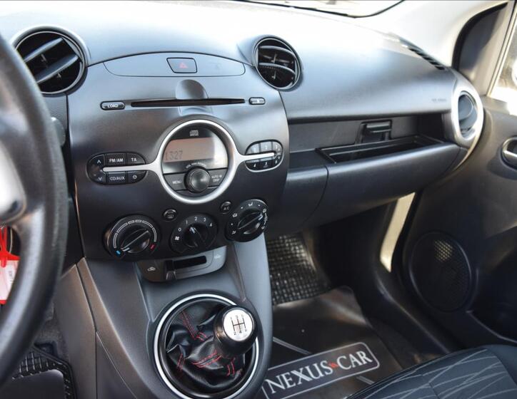 Mazda 2 35
