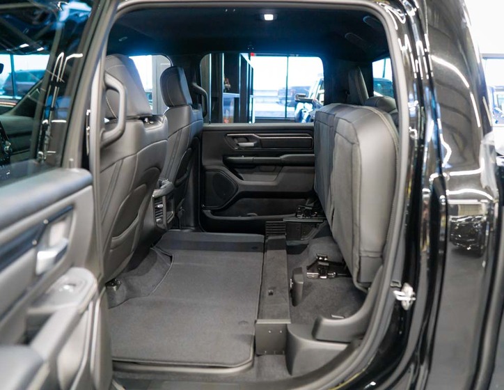 Dodge RAM 32