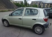 Toyota Yaris 9