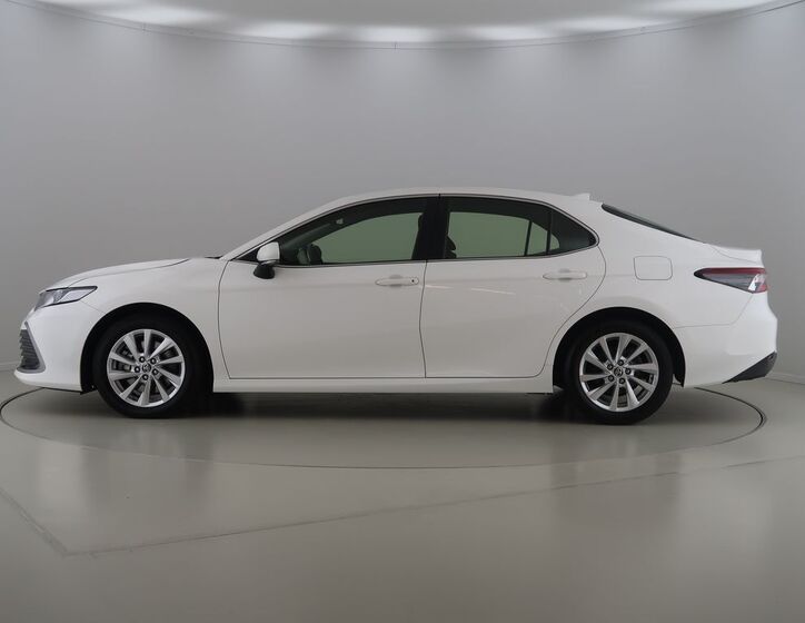 Toyota Camry 8