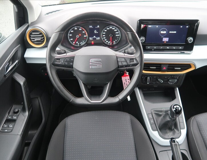 Seat Arona 5