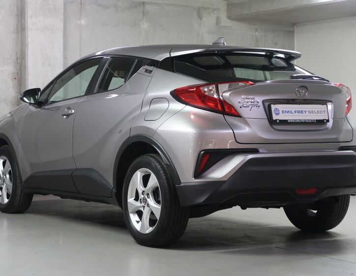 Toyota C-HR 7