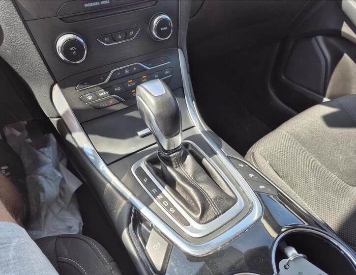 Ford S-MAX 19