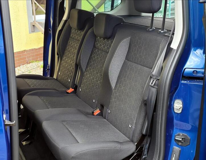 Peugeot Rifter 16