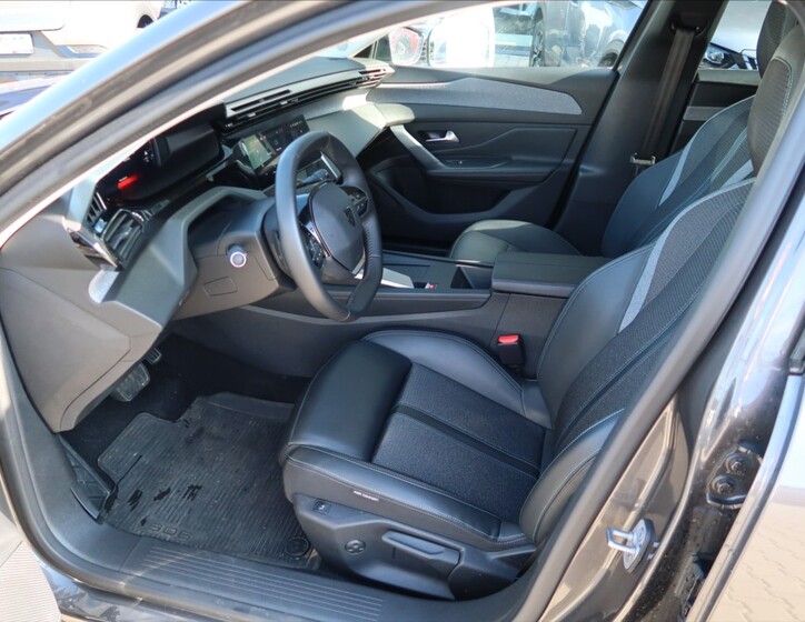 Peugeot 308 8