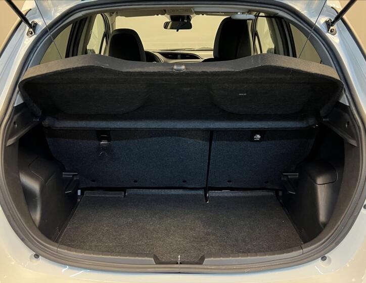 Toyota Yaris 10