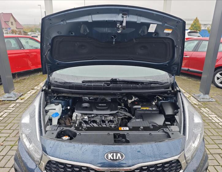 KIA Carens 19