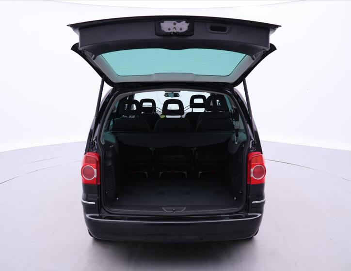 Volkswagen Sharan 9