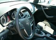 Opel Astra 9