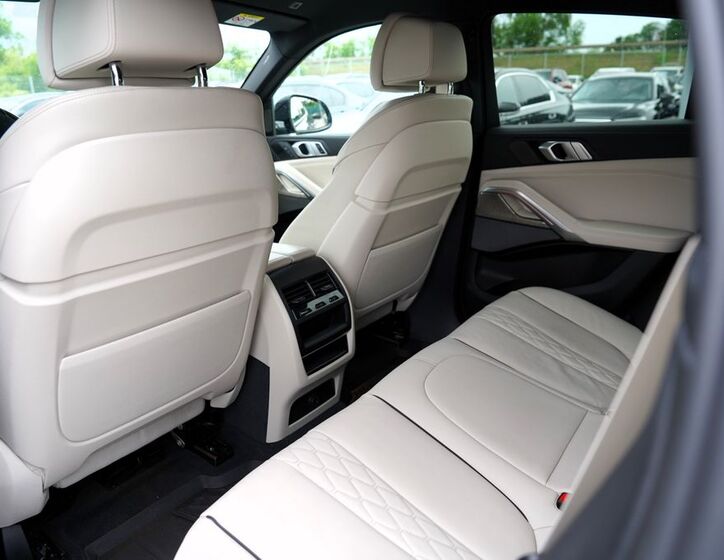BMW X6 38
