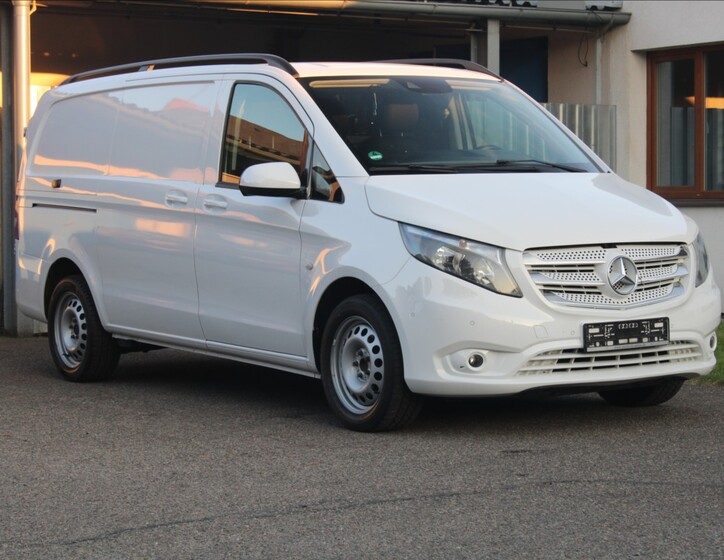 Mercedes-Benz Vito 1