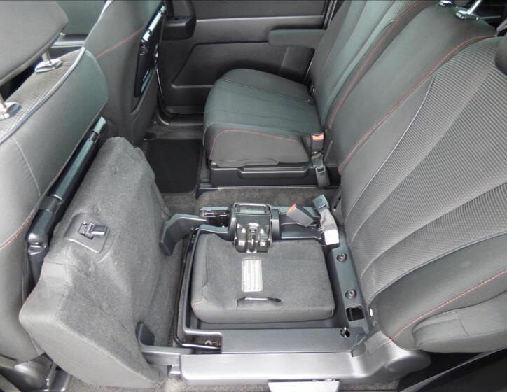 Mazda 5 32