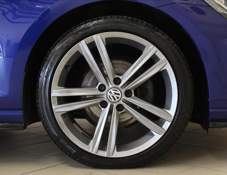 Volkswagen Golf 29