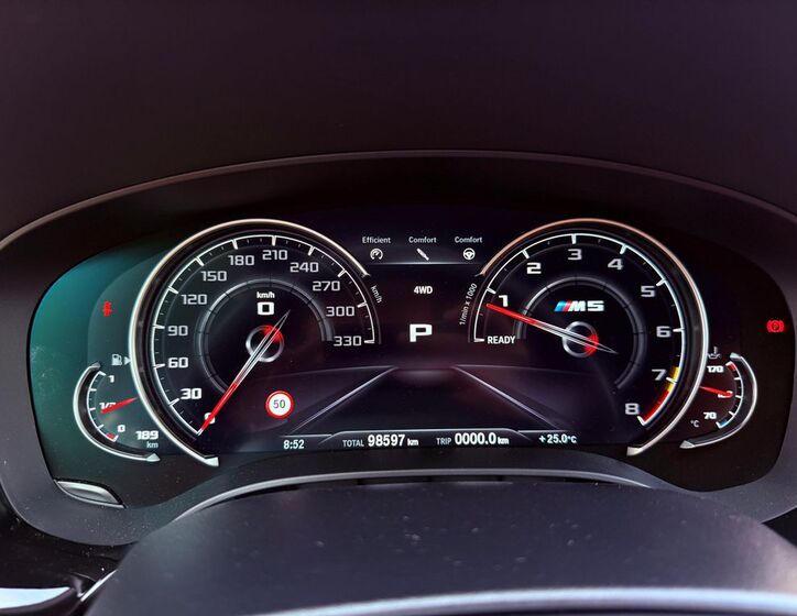 BMW M5 22