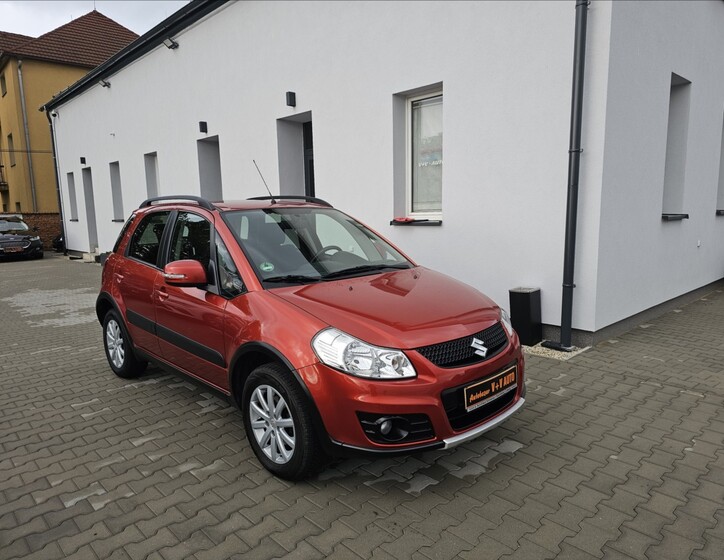 Suzuki SX4 1