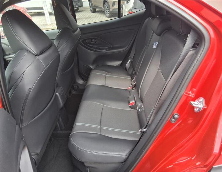Toyota Yaris Cross 9