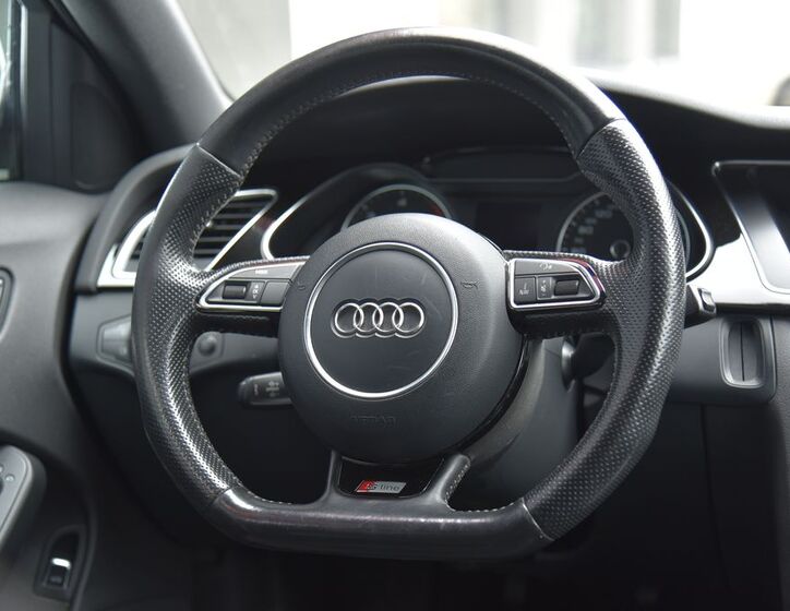 Audi A4 24