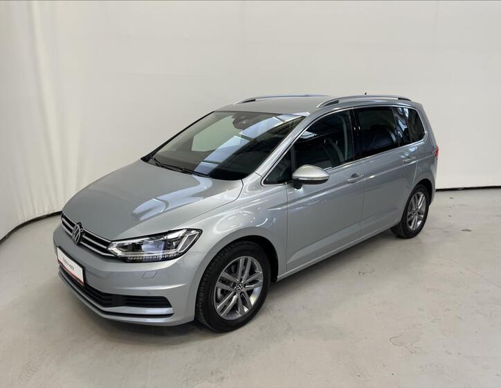 Volkswagen Touran 1