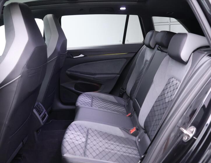 Volkswagen Golf 13