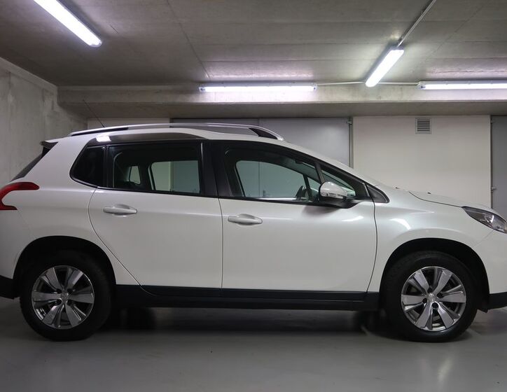 Peugeot 2008 4