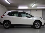 Peugeot 2008 4