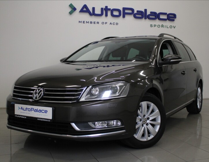 Volkswagen Passat 1