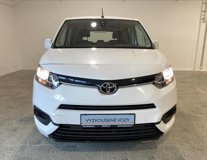 Toyota ProAce City 4