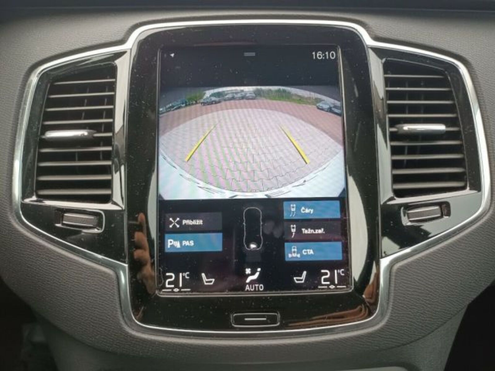 Volvo XC90 24