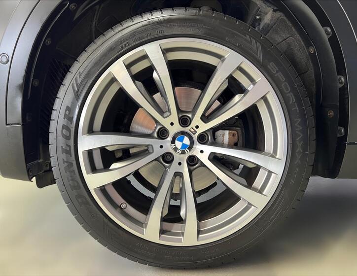 BMW X6 9