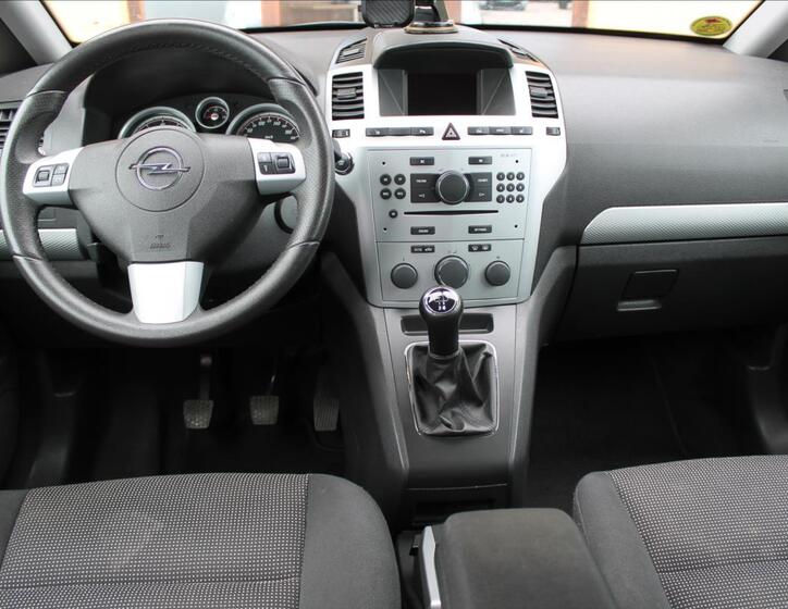 Opel Zafira 10