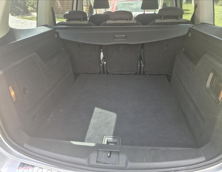 Volkswagen Sharan 5