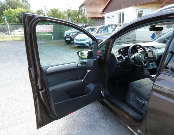 Volkswagen Touran 18