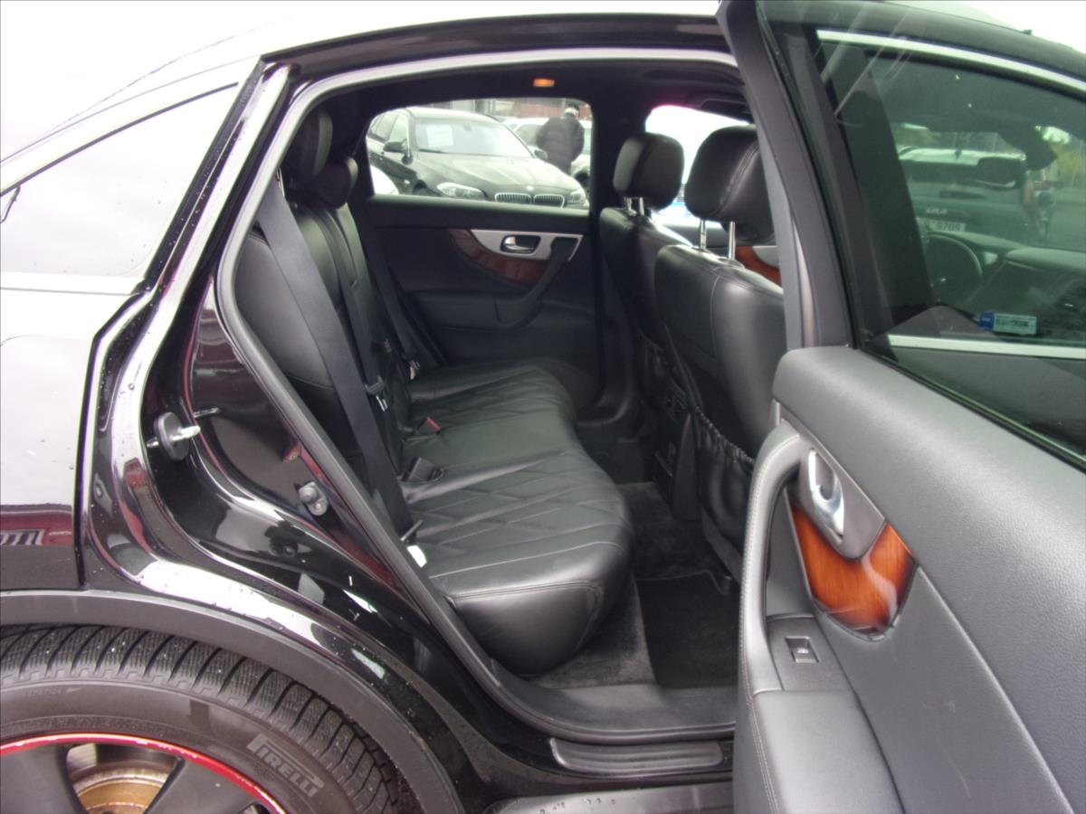 Infiniti FX30