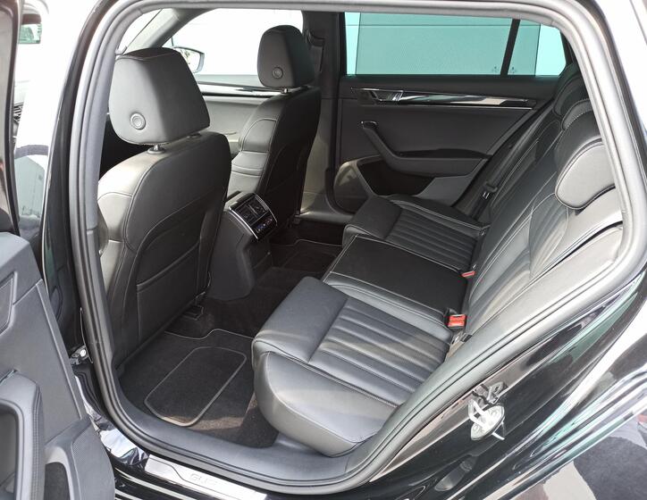 Škoda Superb 11