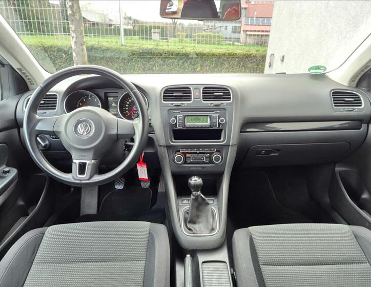 Volkswagen Golf 23