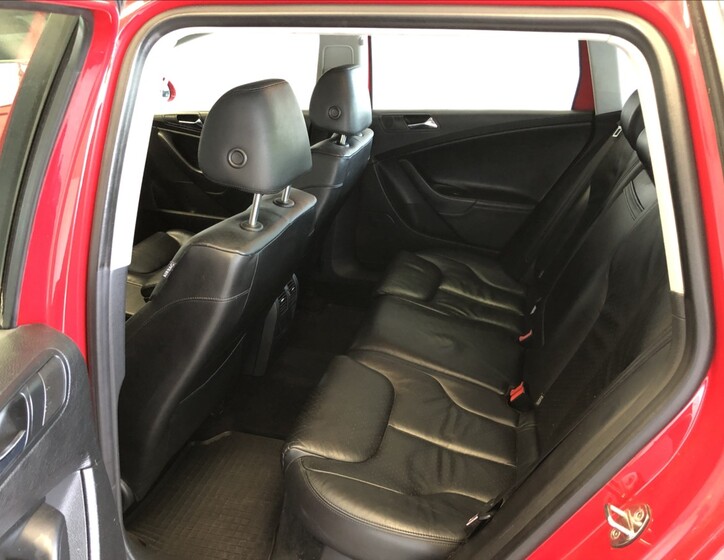 Volkswagen Passat 10