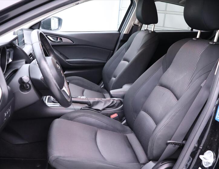 Mazda 3 11