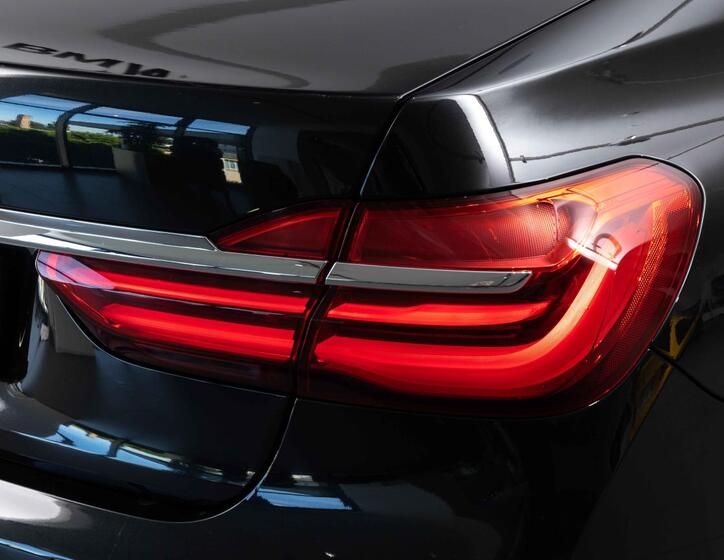 BMW Řada 7 10