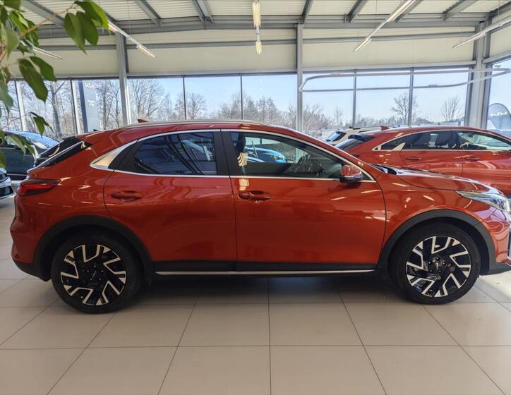 KIA XCeed 6