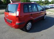 Ford Fusion 4