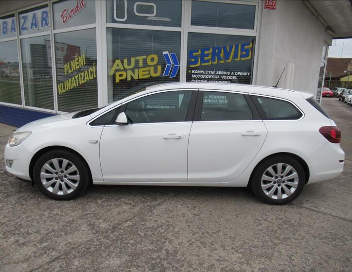 Opel Astra 8