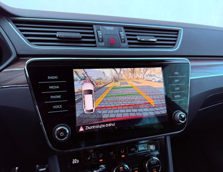 Škoda Superb 22