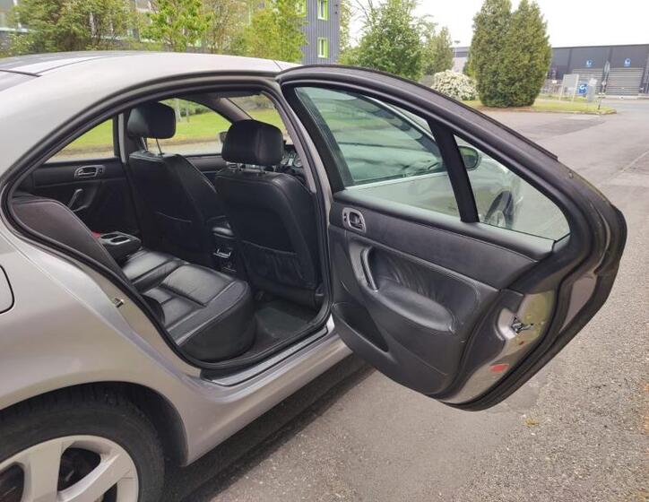 Peugeot 607 15