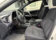 Toyota RAV4 8