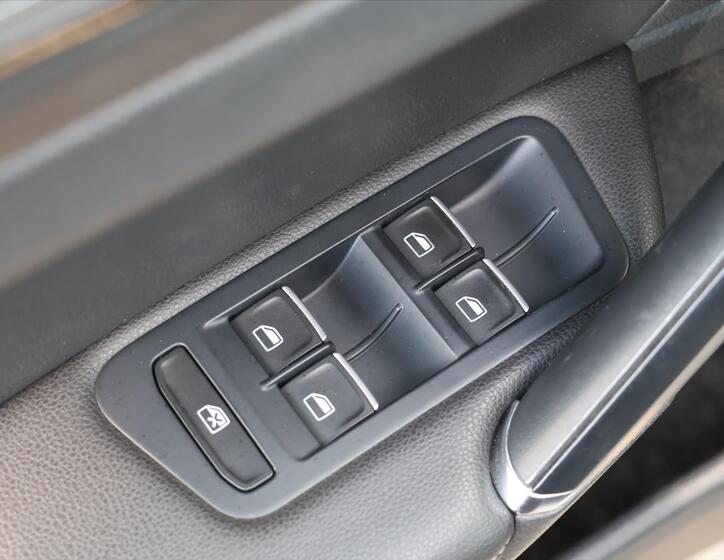 Volkswagen Golf 15