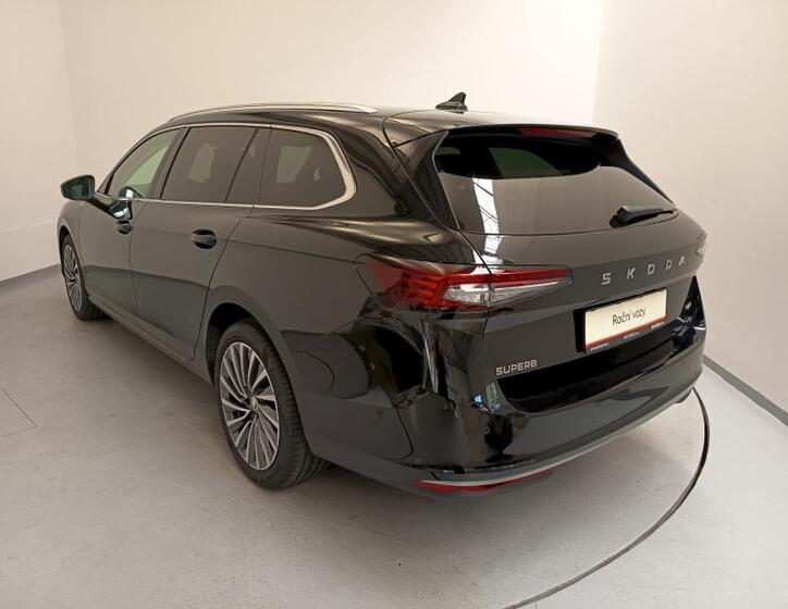 Škoda Superb 9