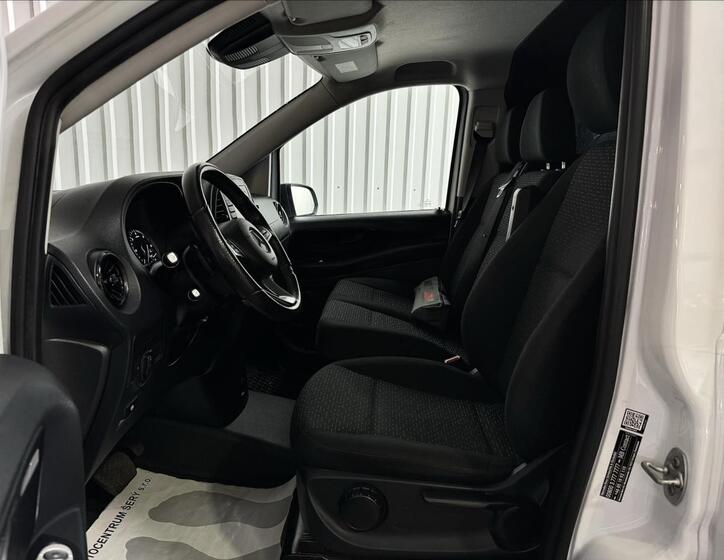 Mercedes-Benz Vito 33