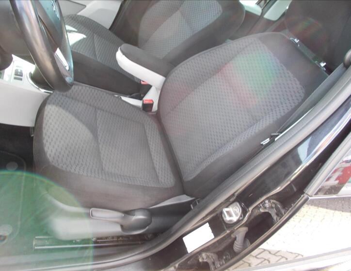 Škoda Roomster 17
