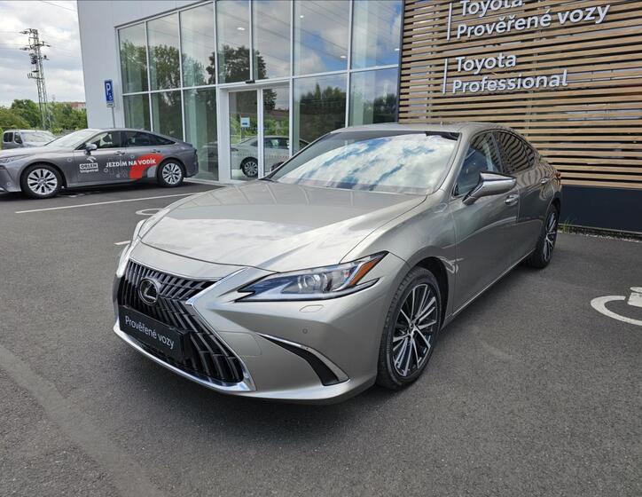 Lexus ES 300h 1